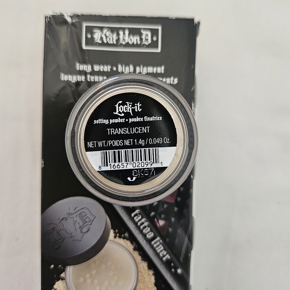 Kat Von D LOCK-IT makeup loose setting powder. *** Mini
